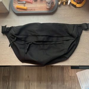 Oversized fanny pack bumbag